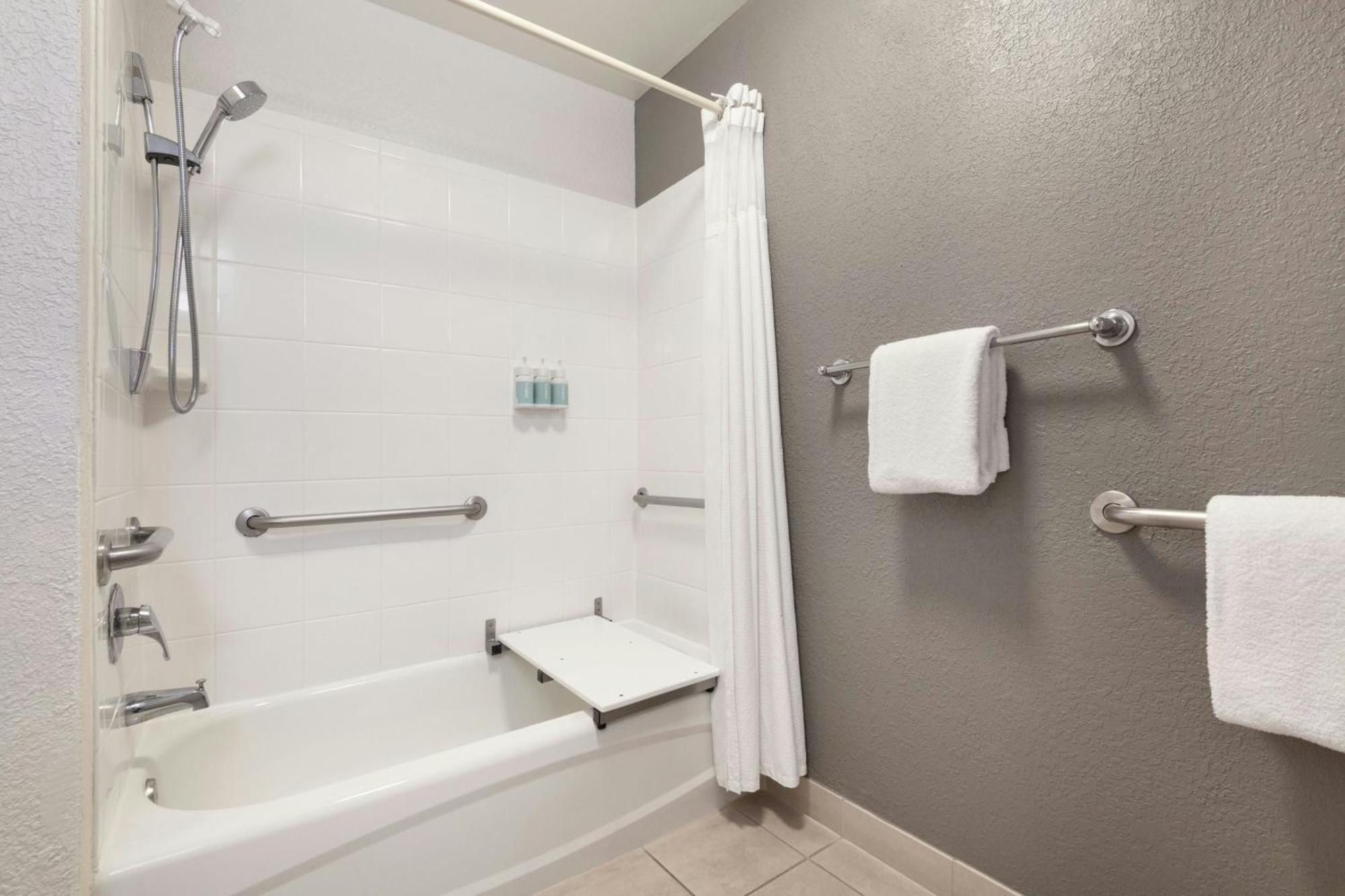 Courtyard By Marriott Airport San Antonio